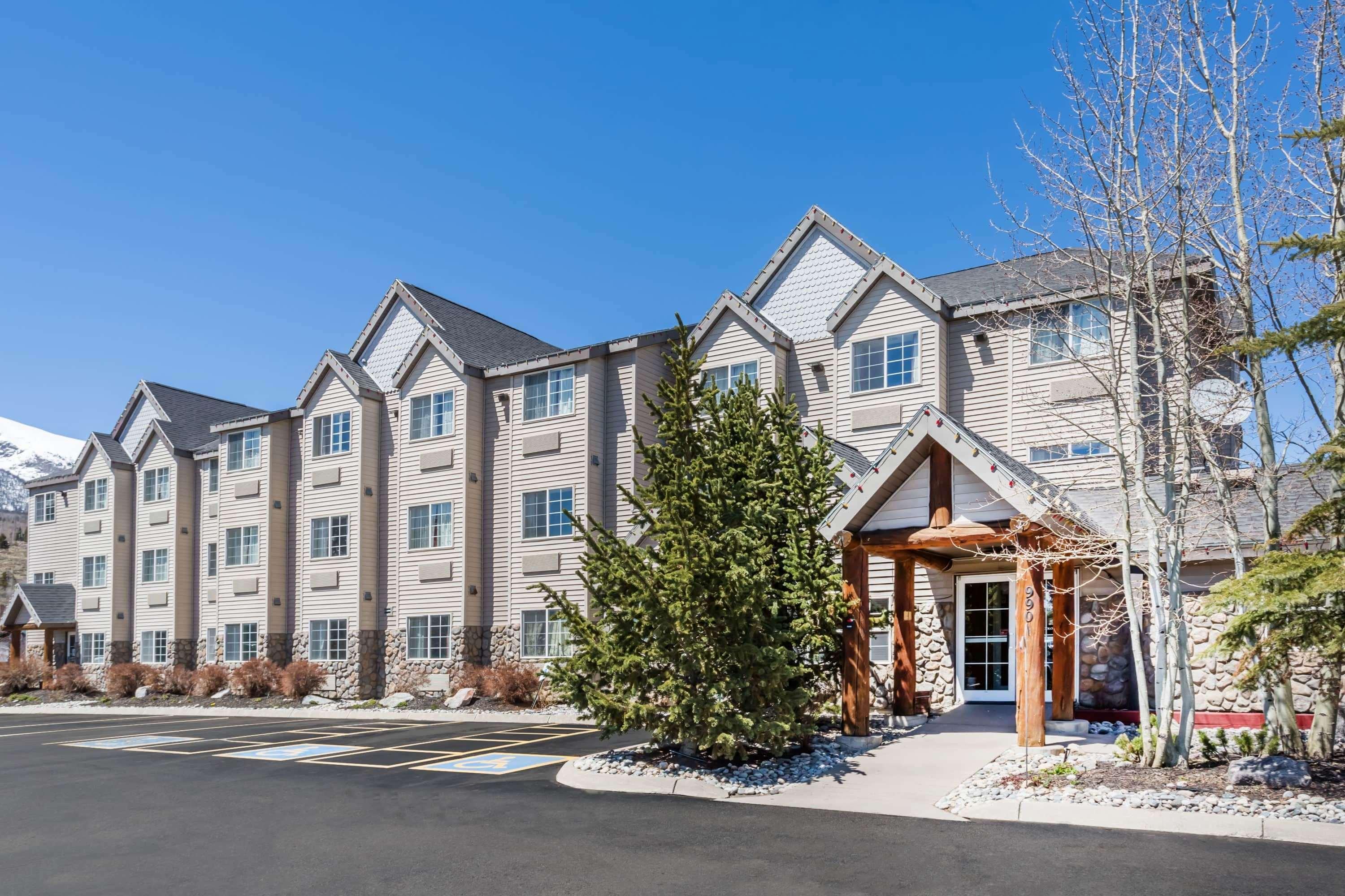 Ramada By Wyndham Frisco Hotel Exterior foto