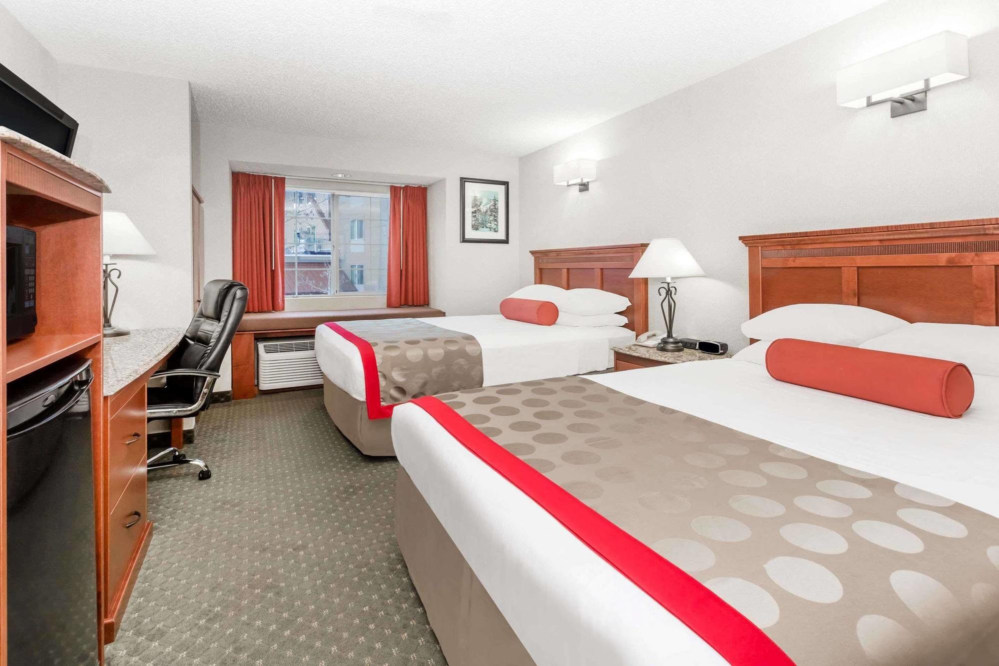 Ramada By Wyndham Frisco Hotel Exterior foto